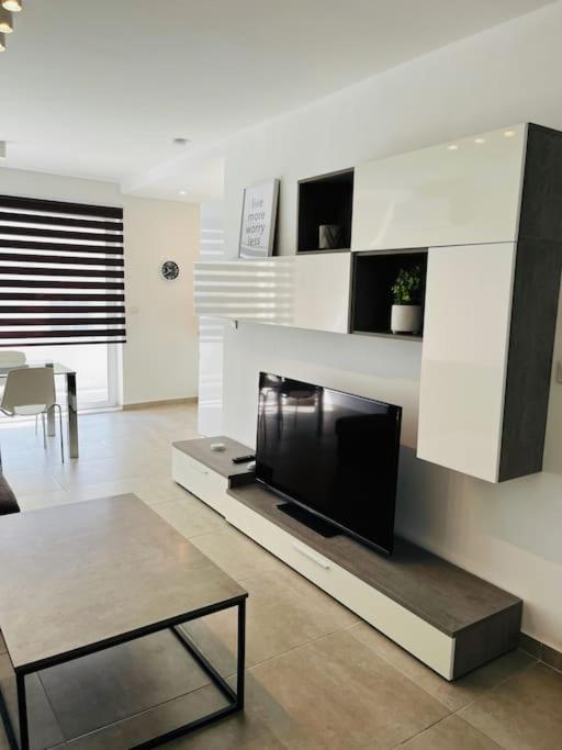 Sliema, Apt7, Stylish 2 Bedroom Apartment With Parking Exterior foto
